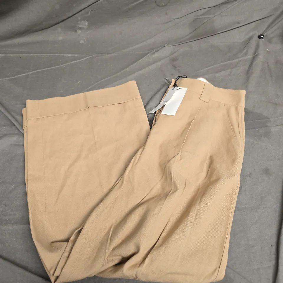 ME+EM PLEATED STRAIGHT LEG TRAINER-GRAZER TROUSERS – DESERT TAUPE (US 6 / UK 10 / EU 38)