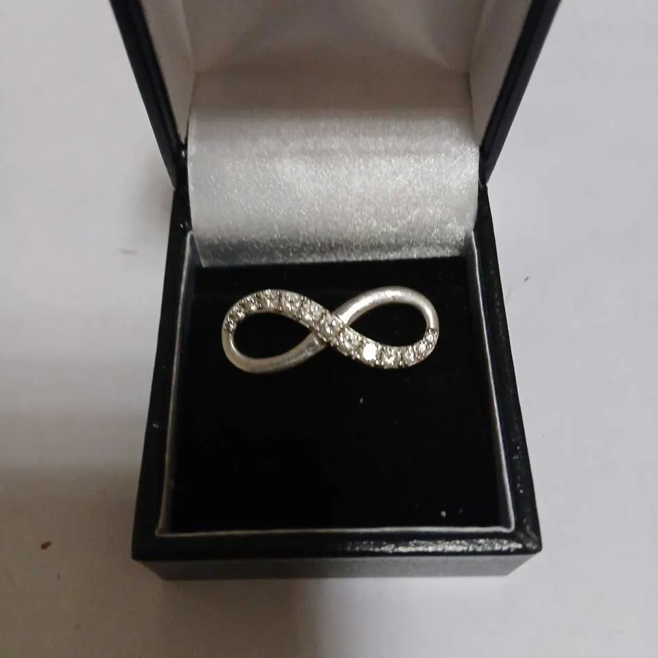 DIAMONIQUE DALE FRANKLIN INFINITY 18CM BRACELET STERLING SILVER