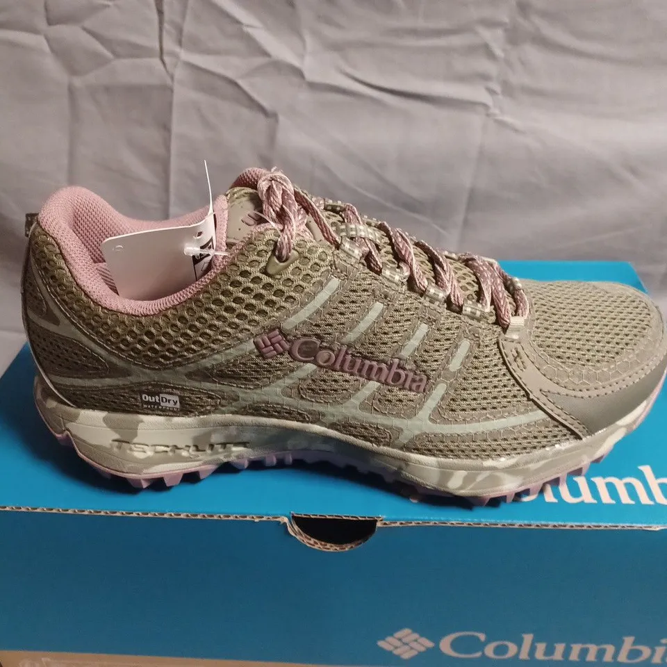 BOXED PAIR OF COLUMBIA WOMEN’S TRAIL SHOES – UK SIZE 6