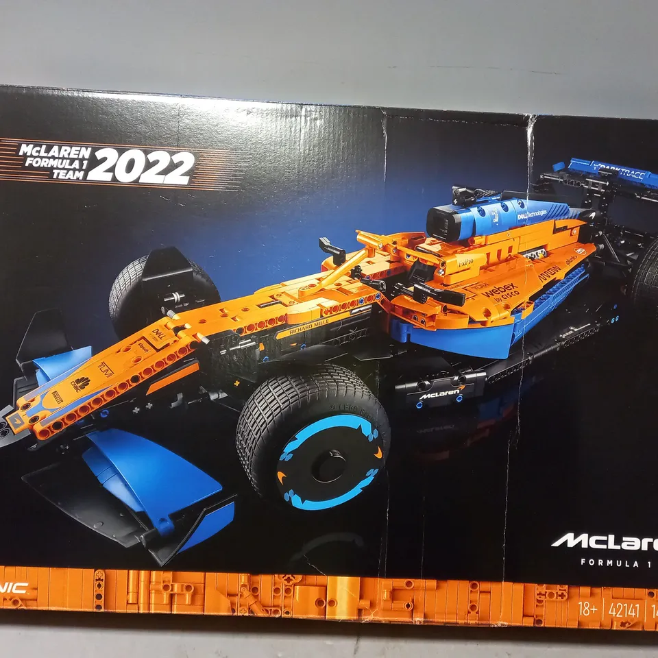 BOXED LEGO TECHNIC MCLAREN FORMULA 1 RACE CAR 2022 (42141) RRP £169.99