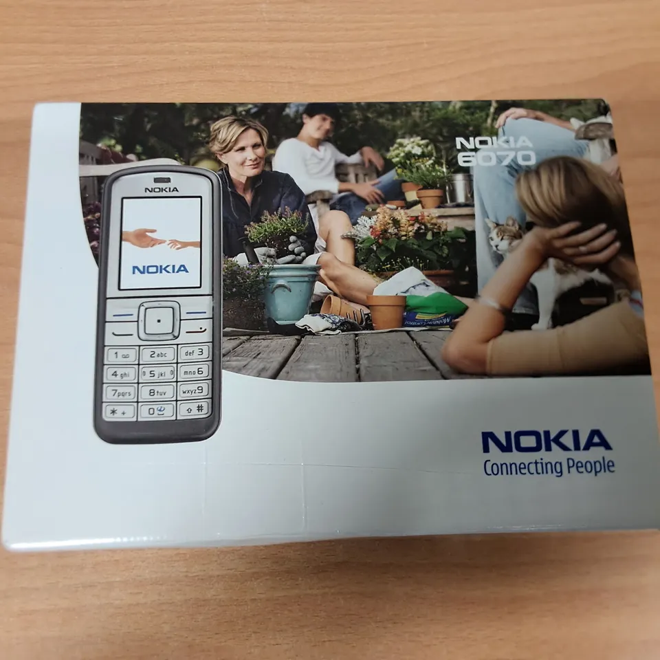 BOXED NOKIA 6070 MOBILE IN GREY