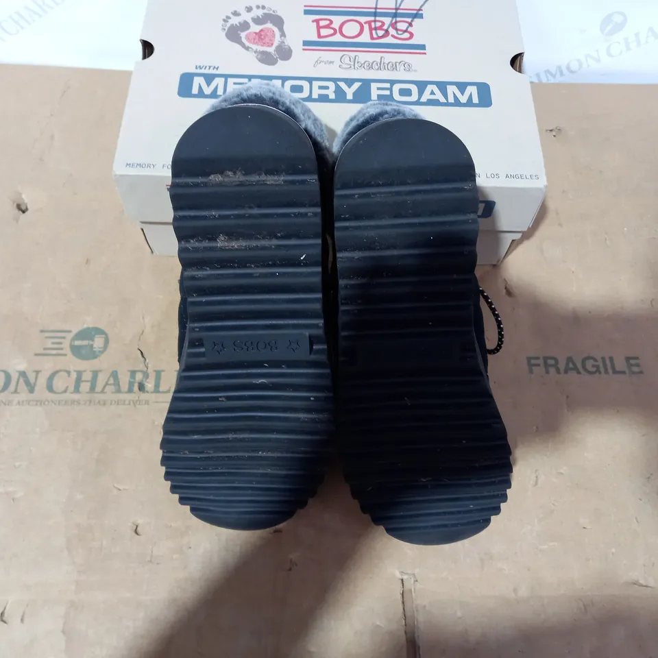 BOXED PAIR OF BOBS FROM SKECHERS BOOTS - SIZE 6