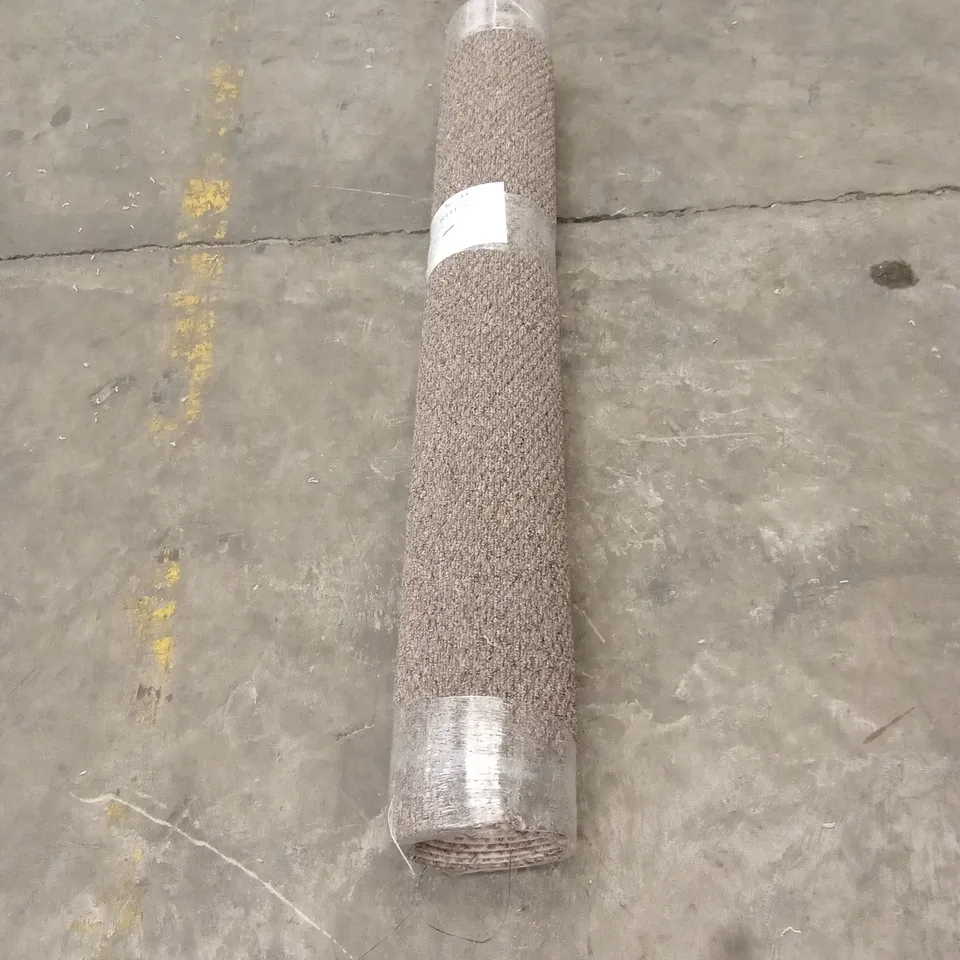 ROLL OF QUALITY OASIS 932 DARK TAUPE CARPET // APPROX 1.7 x 4m