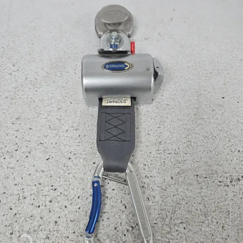 Q-STRAINT RETRACTOR DEVICE WITH WEBBING & CARABINER