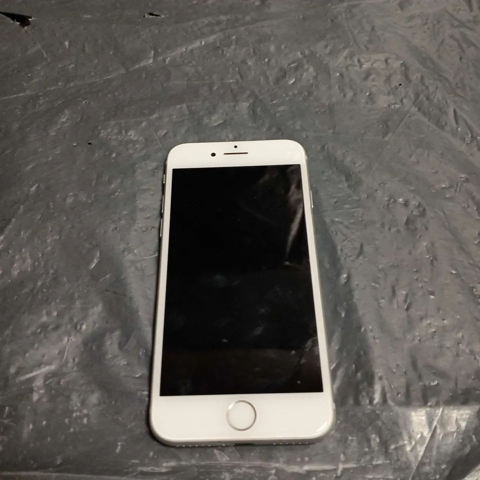 APPLE IPHONE – WHITE