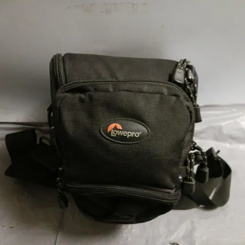 LOWEPRO BLACK CAMERA BAG