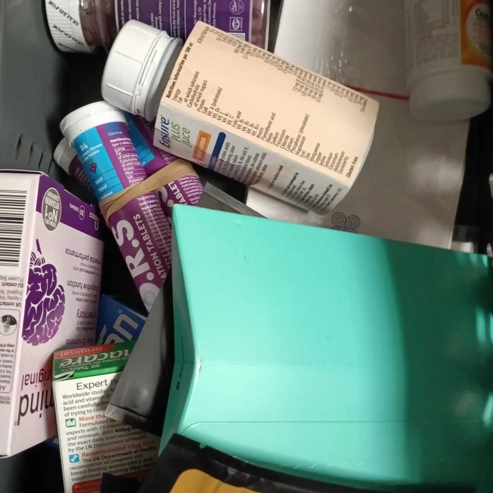 APPROXIAMTELY 10 ASSORTED HEALTH PRODUCTS TO INCLUDE CAYENNE PEPPER, IMMUNACE, PLANT STEROLS ETC 