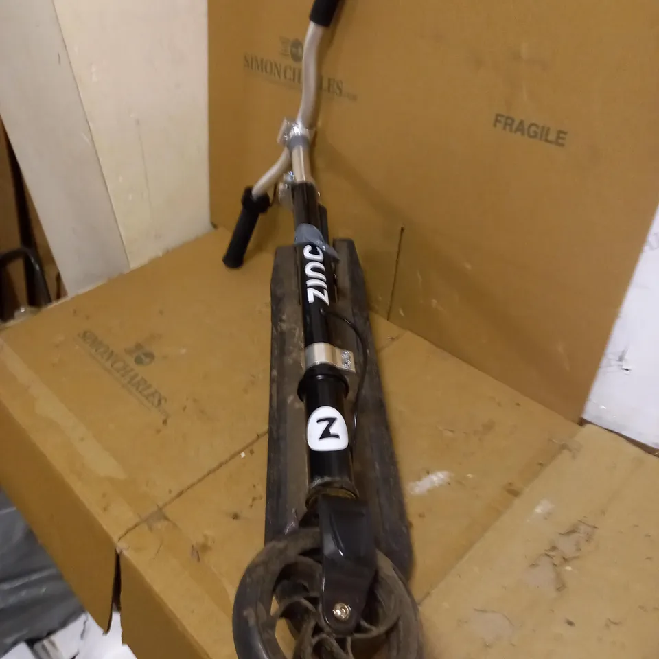 ZINC TWO WHEELED FOLDING LIGHT UP ELECTRIC E5 SCOOTER RRP £149.99