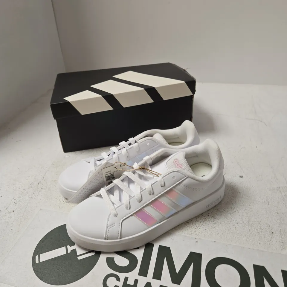 ADIDAS GRAND COURT 3.0 J WHITE TRAINERS – UK 5 (EU 38) - BOXED