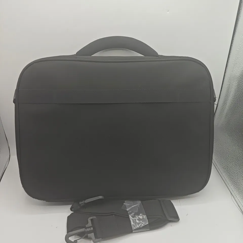 TARGUS LAPTOP BAG IN BLACK & RED