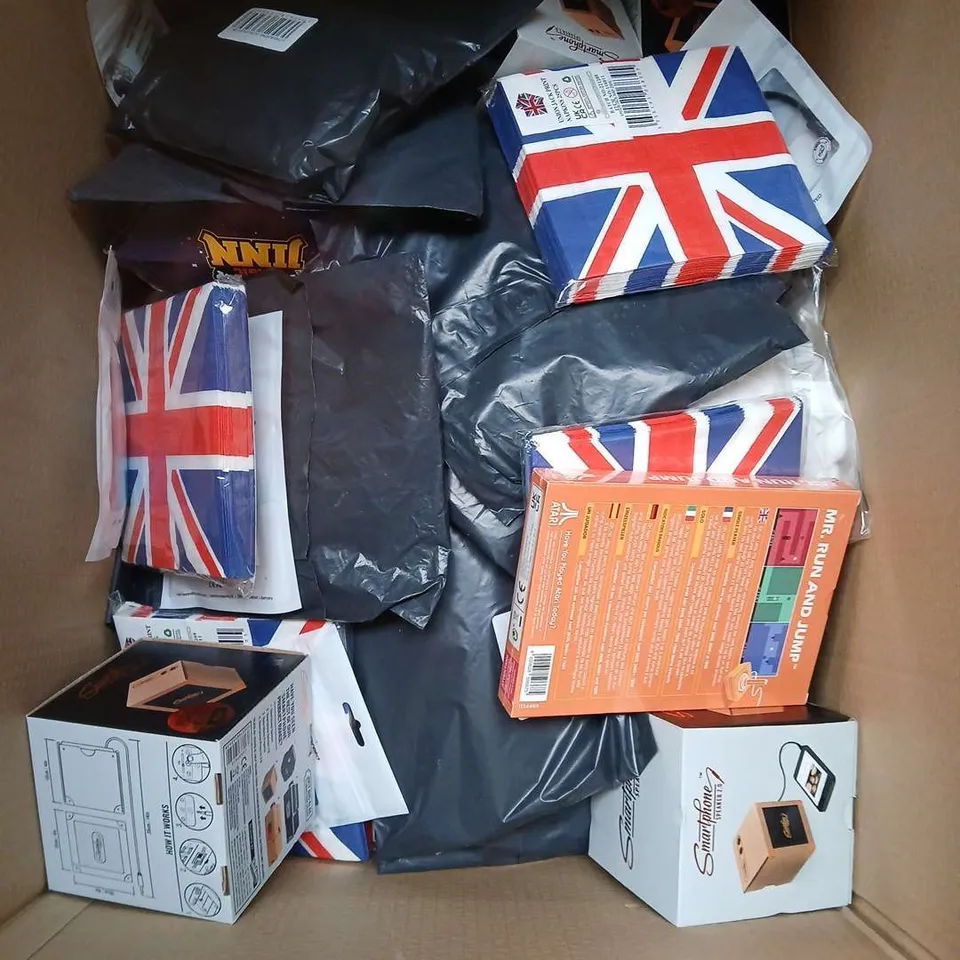 APPROXIMATELY 30 HOUSEHOLD ITEMS TO INCLUDE EXTENSION CORD, HARRY POTTER FRIDGE MAGNETS AND UNION JACK NAPKINS