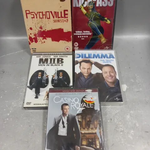 APPROXIMATELY 15 ASSORTED DVD FILMS/SERIES BOX SETS TO INCLUDE KICK-ASS, CASINO ROYALE, PSYCHOVILLE ETC 