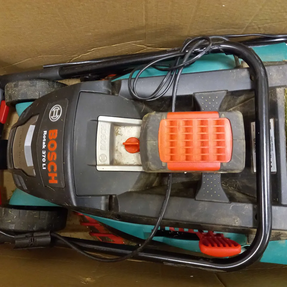 BOSCH ROTAK 370 LI CORDLESS LAWNMOWER