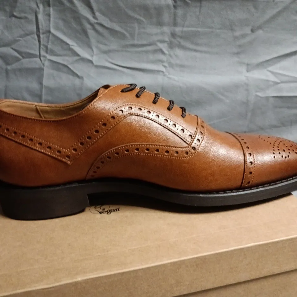 UK 11 WILL'S VEGAN SHOES GOODYEAR WELT BROGUES, TAN (EU 46)