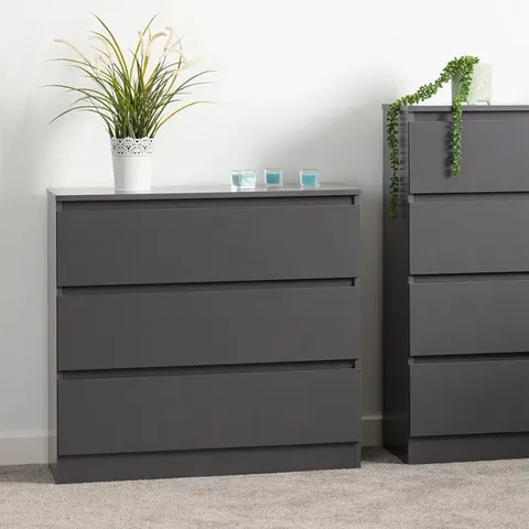 BOXED MALVERN 3 DRAWER CHEST - GREY (1 BOX)