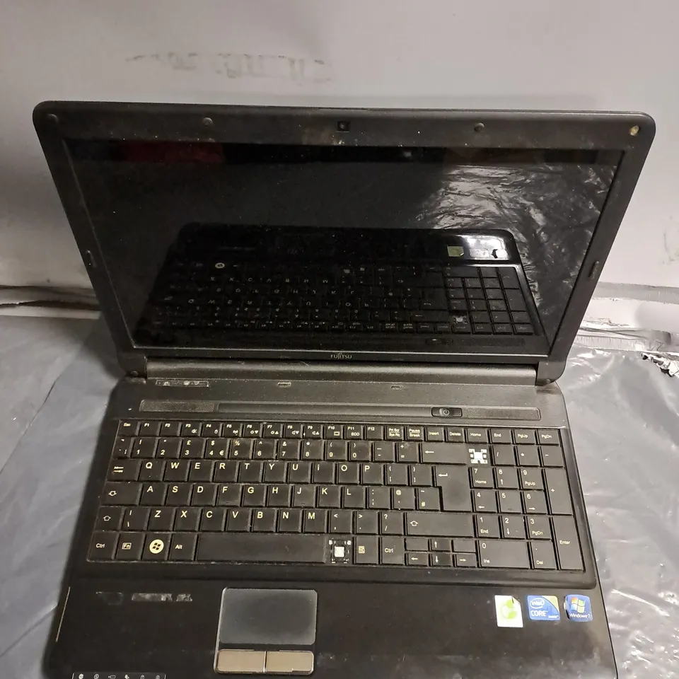 FUJITSU LIFEBOOK A SERIES LAPTOP