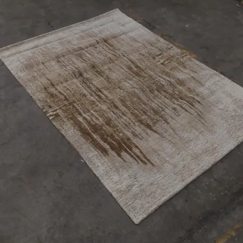 QUALITY DESIGNER RUG - APPROXIMATELY 172 x 118cm