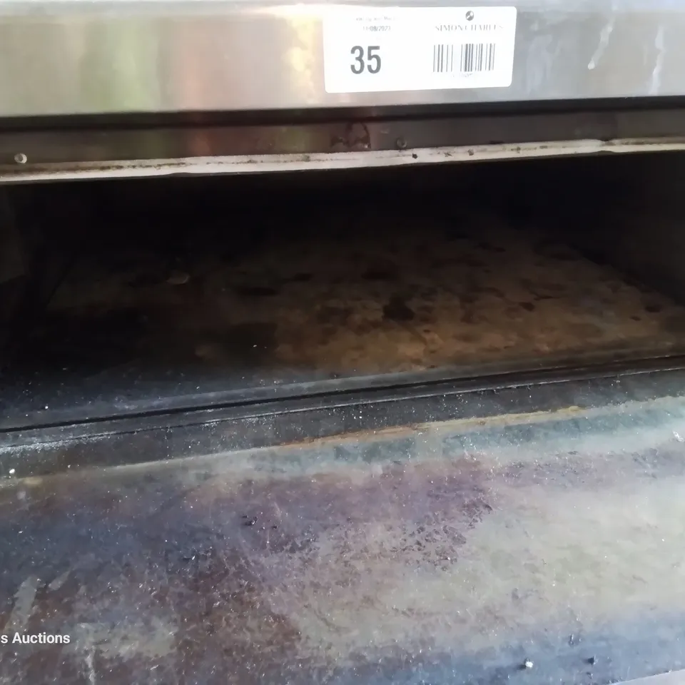 LINCAT DOUBLE ELECTRIC PIZZA OVEN Model WEE/PG0049TZ