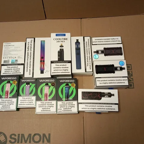 LOT OF APPROXIMATELY 30 ASSORTED VAPING ITEMS TO INCLUDE INNOKIN AND VAPORESSO