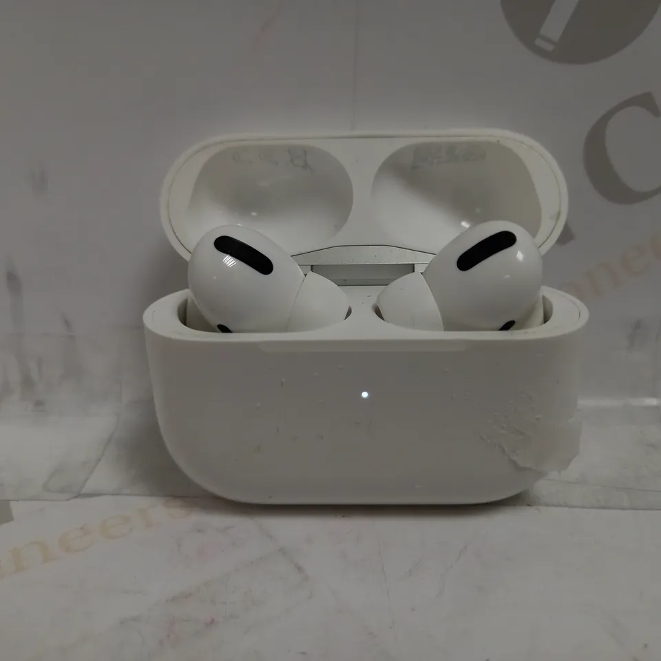 APPLE AIRPODS PRO 