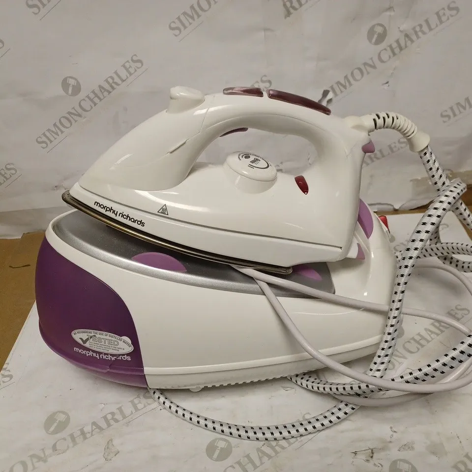 MORPHY RICHARDS JET STEAM GENERATOR IRON PINK/WHITE