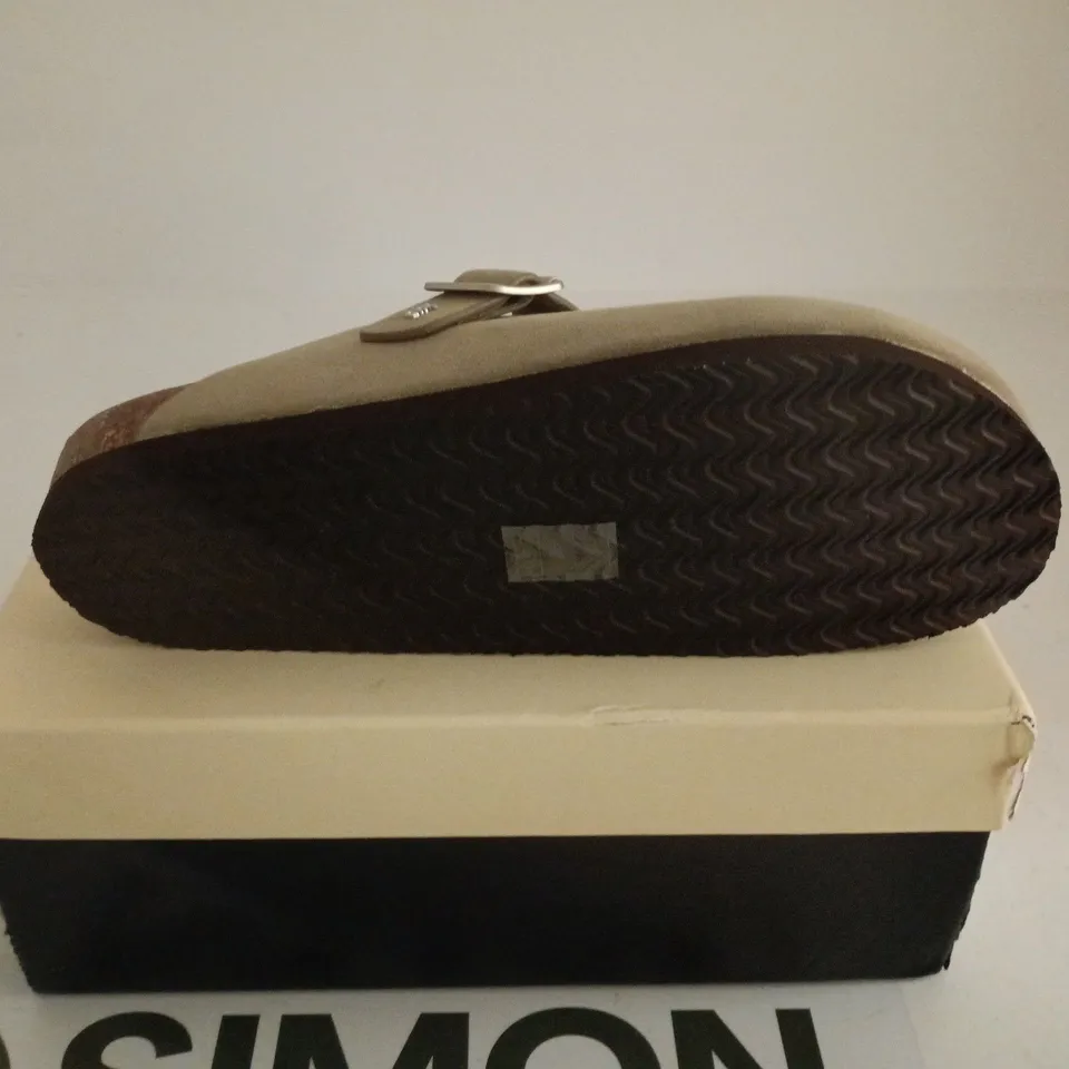 KURT GEIGER TAUPE FLATS SIZE 40 BOXED