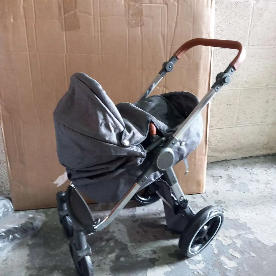 BABY CHIC CELUNA TRAVEL SYSTEM