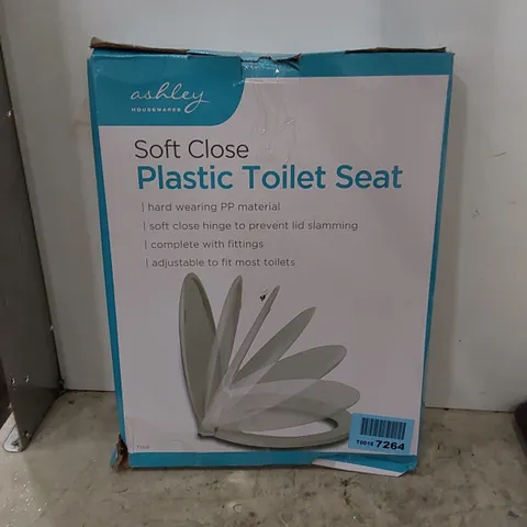 BOXED ACTAEON SOFT CLOSE ELONGATED STANDARD TOILET SEAT 