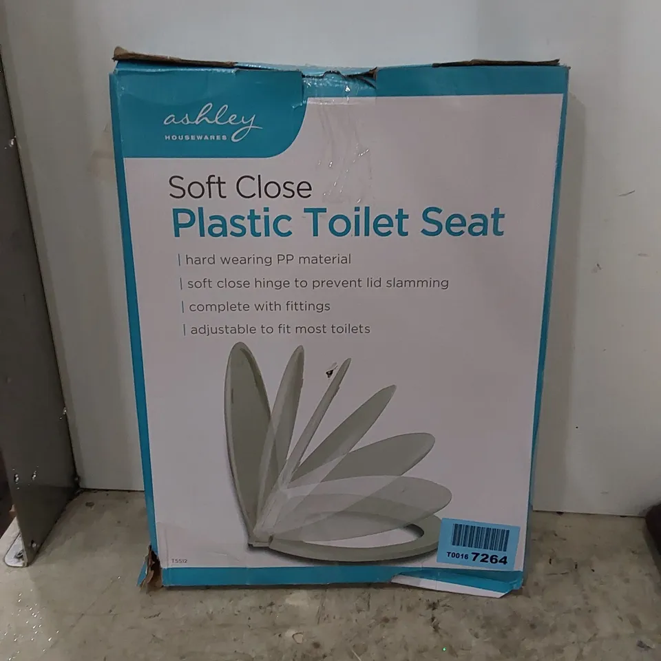 BOXED ACTAEON SOFT CLOSE ELONGATED STANDARD TOILET SEAT 