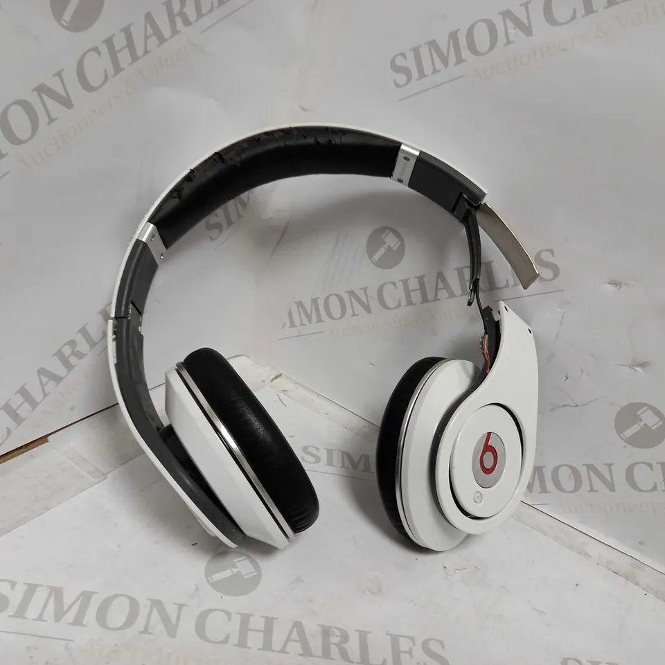 BEATS BY DRE HEADPHONES