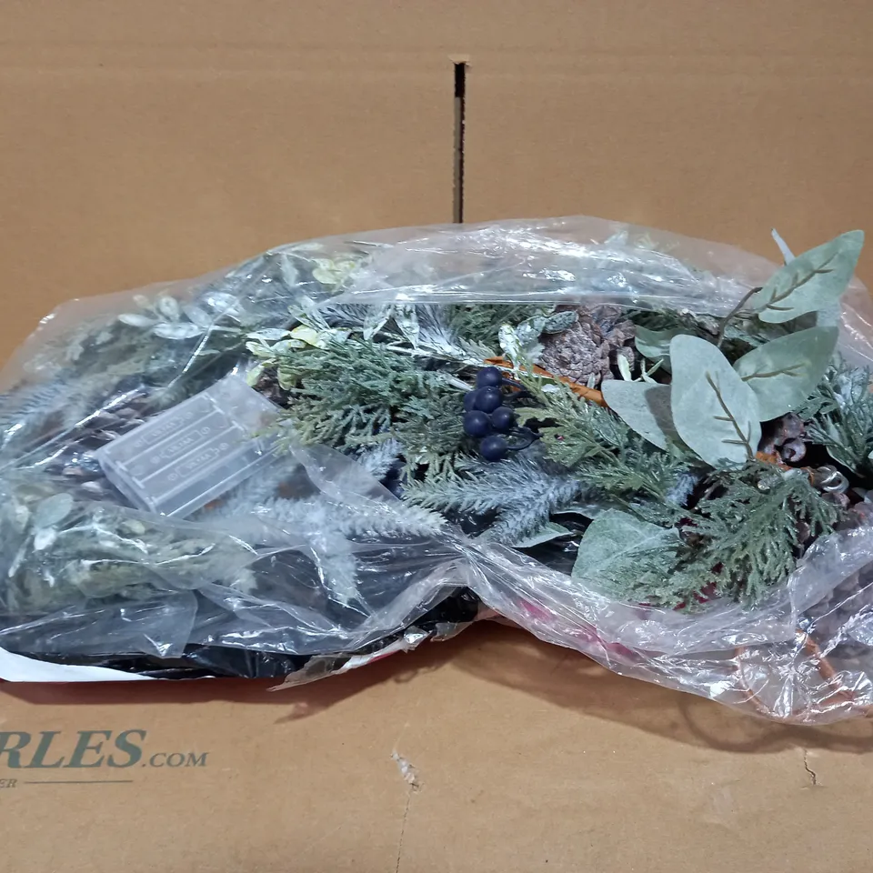 6FT PRE LIT GARLAND WITH BLUEBER RRP £25.99