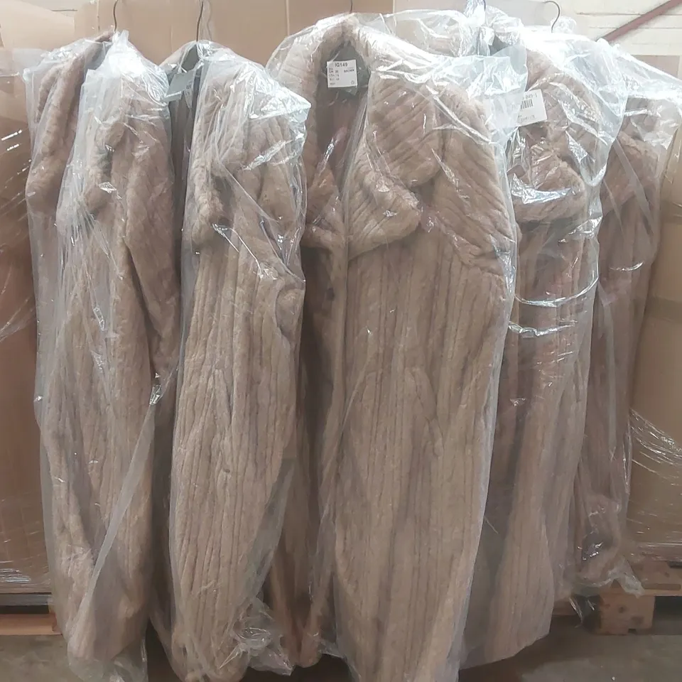 PALLET CONTAINING APPROXIMATELY 50x BRAND NEW JD WILLIAMS FAUX FUR COATS