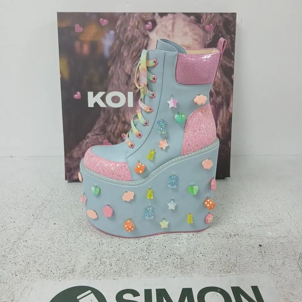 KOI PLAYFUL SPIRIT DECORA TOWER PLATFORM BOOTS SIZE 7