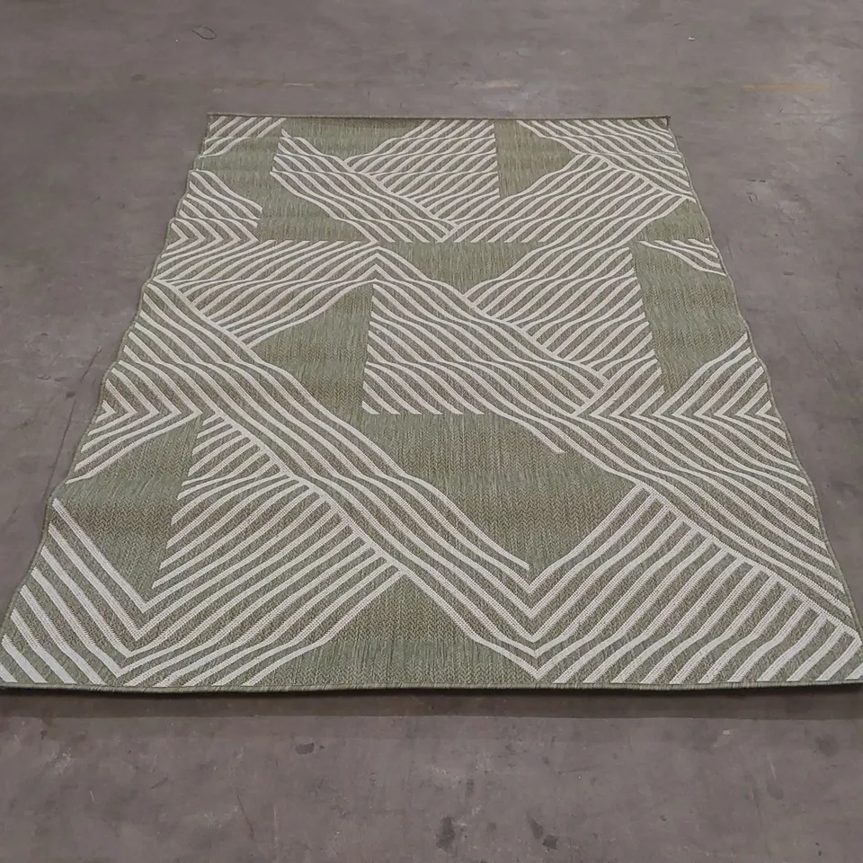 QUALITY DESIGNER AREA RUG - APPROXIMATELY 230 x 160cm