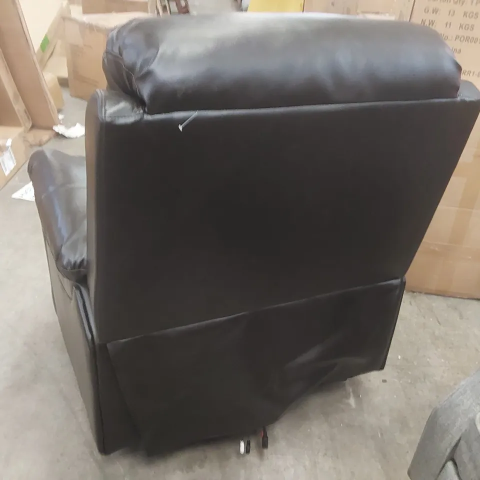 QUALITY DESIGNER FAUX LEATHER MANUAL RECLINER ARMCHAIR 