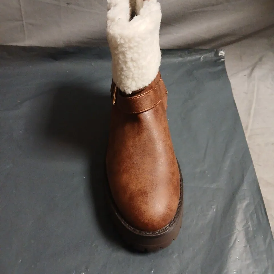 TU BROWN LEATHER MID-CALF BOOTS WITH WHITE SHEARLING LINING AND BUCKLE STRAP, SIZE 6
