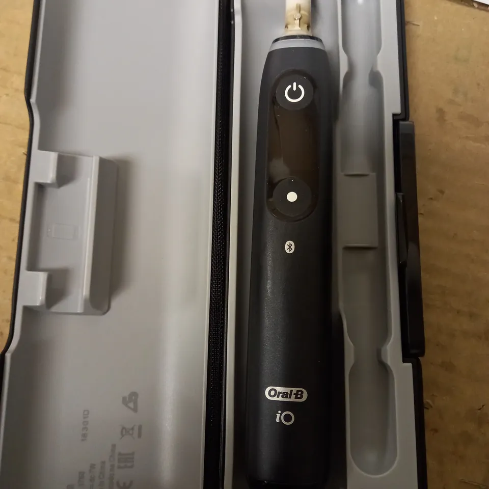 ORAL B IO9 SERIES ACCESSORIES