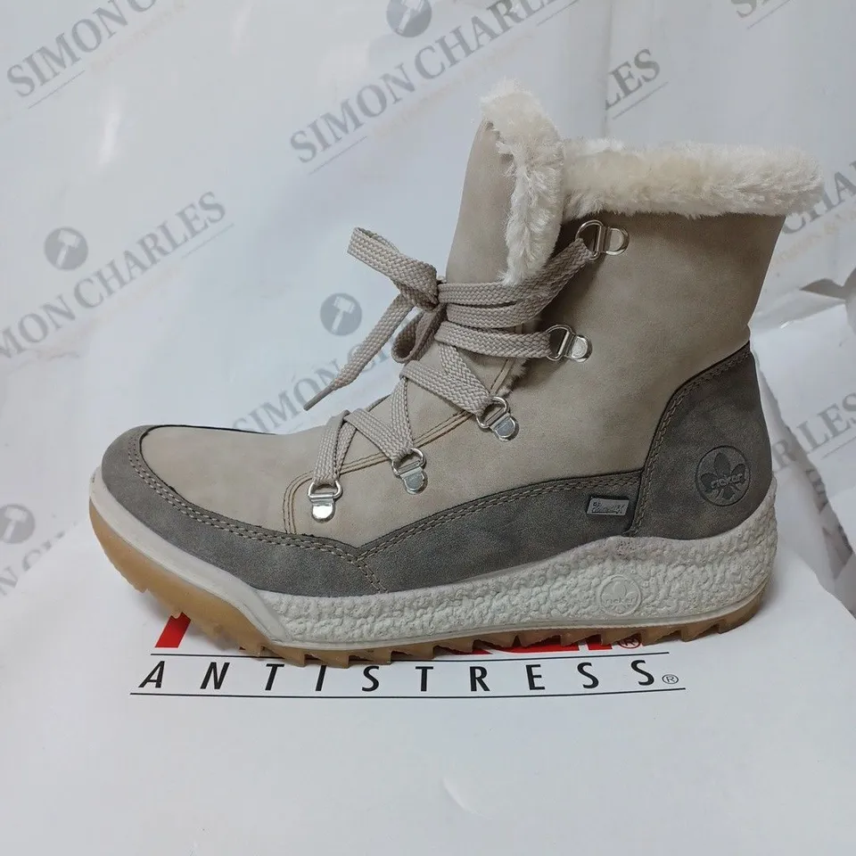 BOXED RIEKER ANTISTRESS WARM HIKING BOOTS, CREAM - SIZE 6.5 