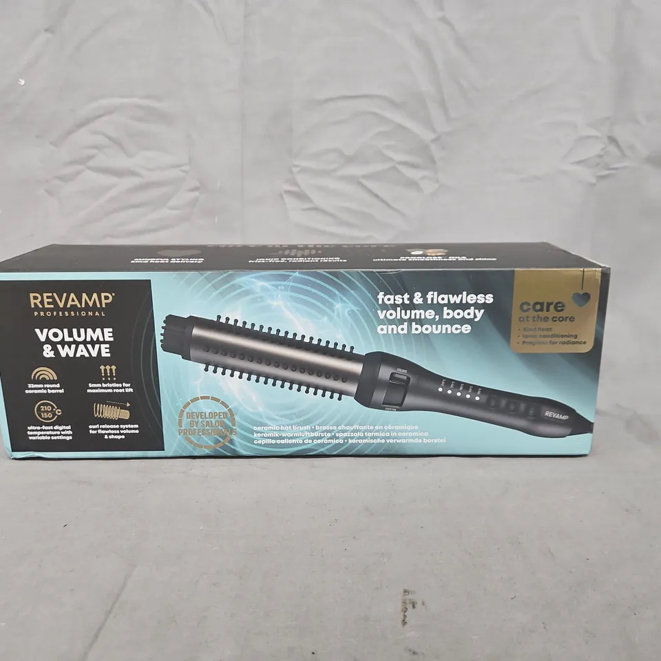 BOXED REVAMP VOLUME AND WAVE CERAMIC HOT BRUSH BR-1350X-GB