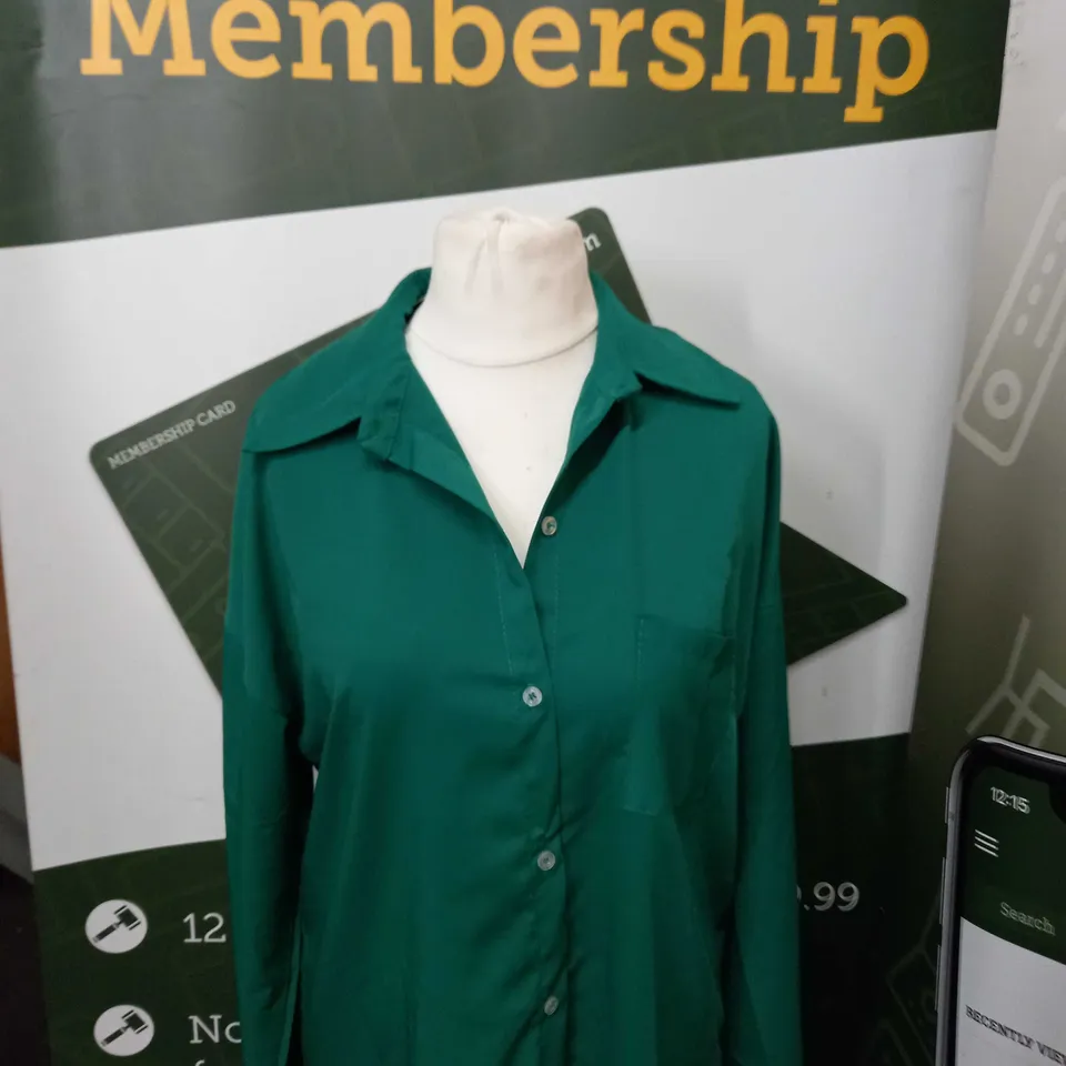 BOOHOO OVERSIZED MATTE GREEN SHIRT-  SIZE 10