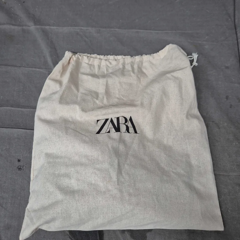 ZARA Mustard Halter-Neck Top – UK Size Large (L)