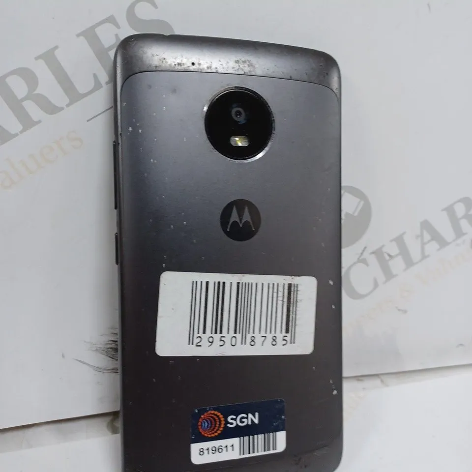 UNBOXED MOTOROLA PHONE IN BLACK 