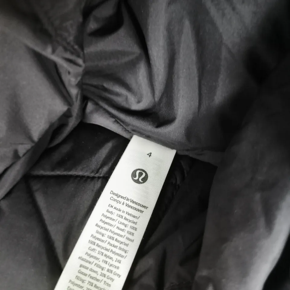 LULULEMON WUNDER PUFF LONG JACKET IN BLACK - SIZE 4
