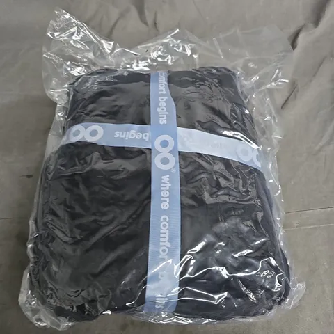 SEALED OODIE OVERSIZED HOODED BLANKET - BLACK