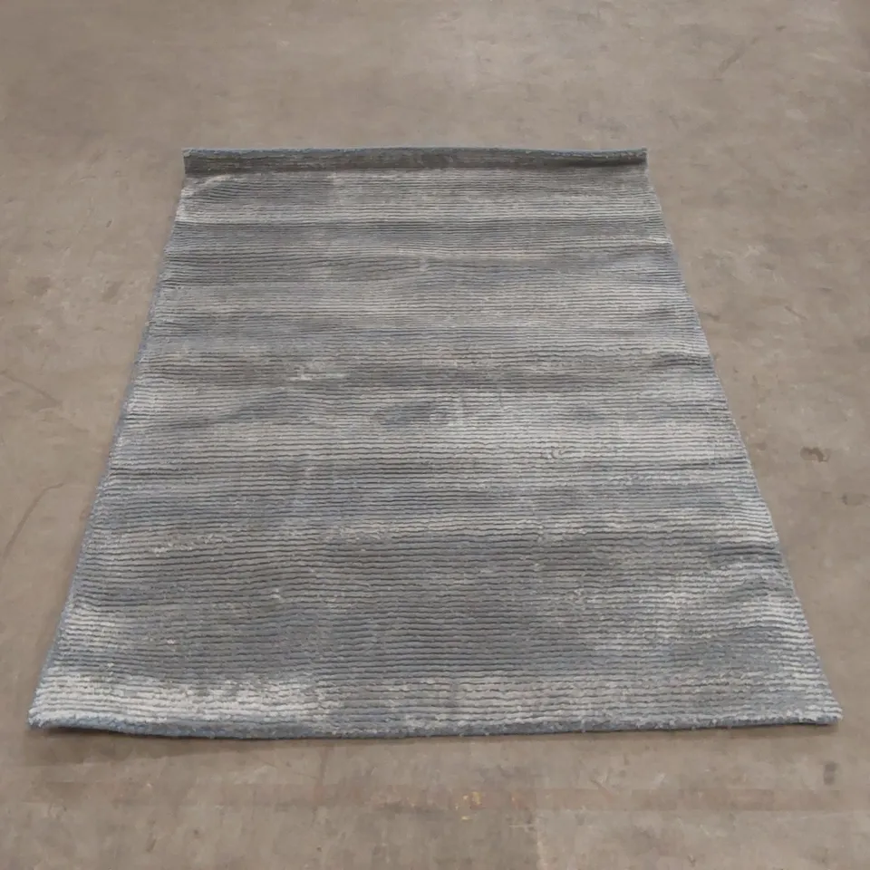 QUALITY DESIGNER AREA RUG - APPROXIMATELY 166 x 121cm