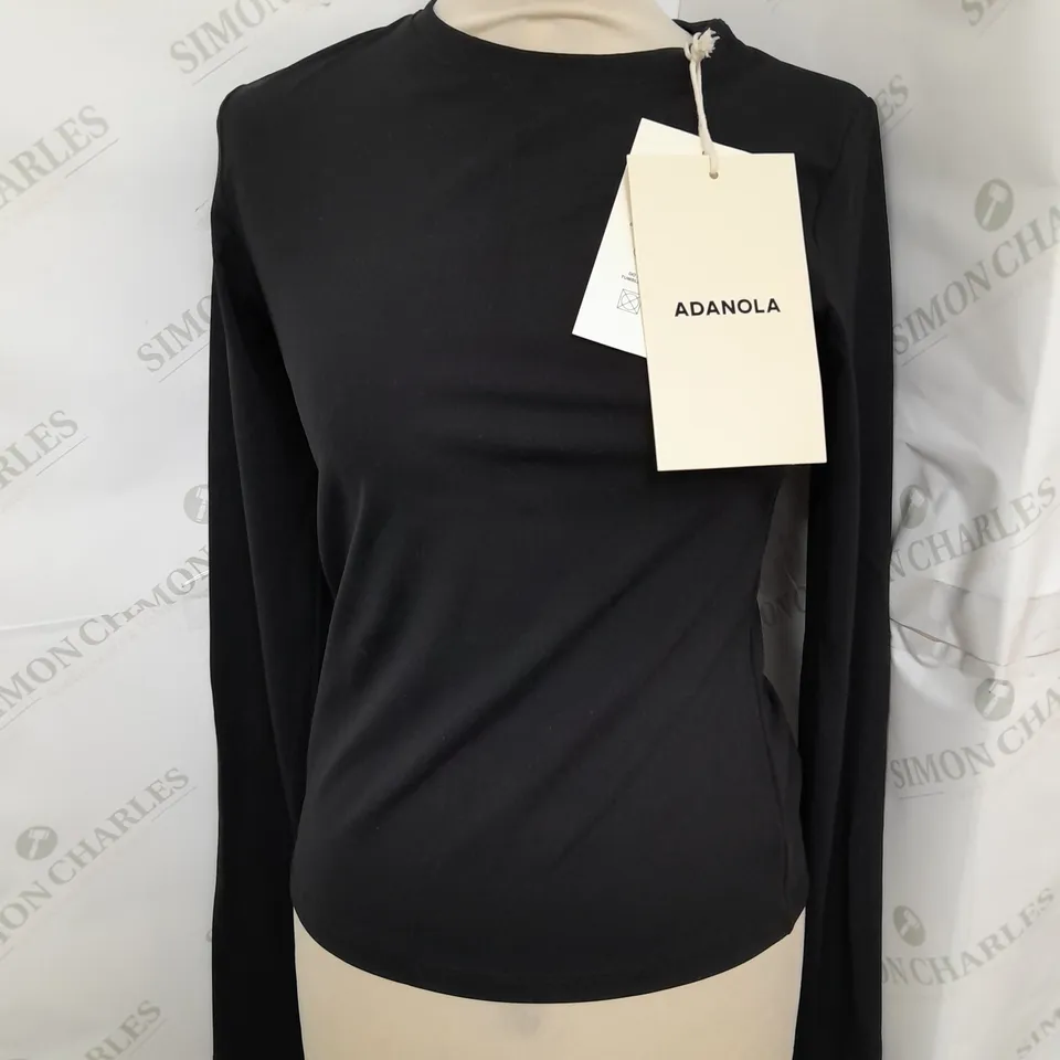 ADANOLA ULTIMATE LONG SLEEVE LONGLINE TOP IN BLACK SIZE M