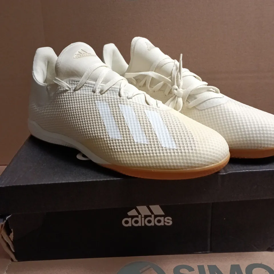 BOXED PAIR OF ADIDAS X TANGO 18.3 IN INDOOR FOOTBALL BOOTS – WHITE, UK 10