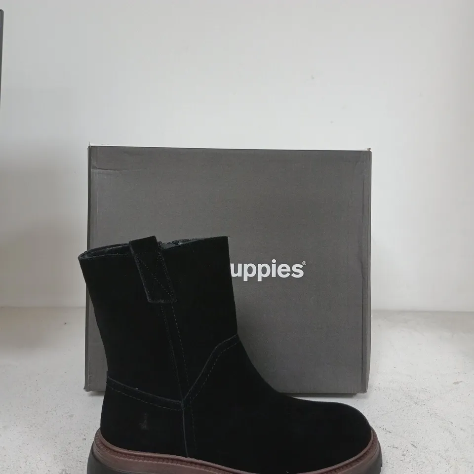HUSH PUPPIES BLACK SUEDE ANKLE BOOT – WOMEN'S EU SIZE 39