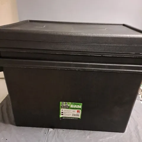 LOT OF 2 WHAM 62L STORAGE CRATES WITH LIDS - 60X40X37CM