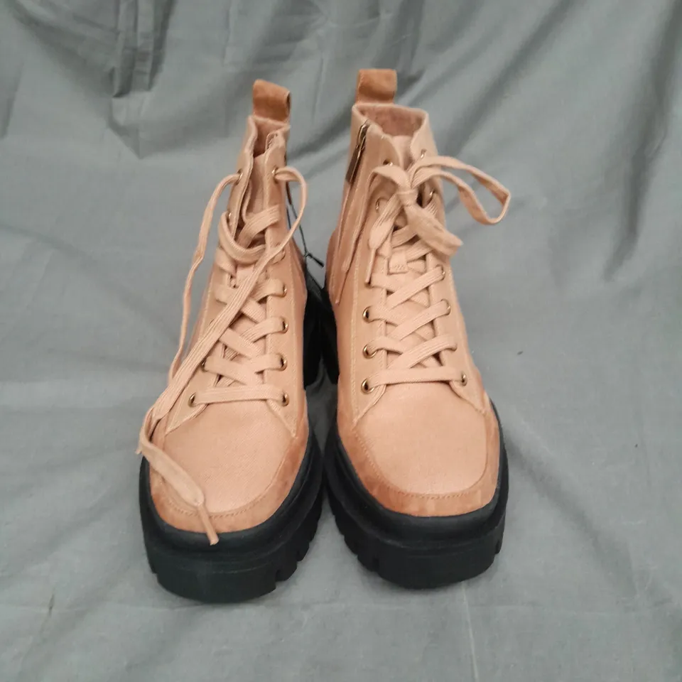 VIONIC LADIES TOFFEE WATERPROOF LACE UP HIKING BOOTS SIZE 5